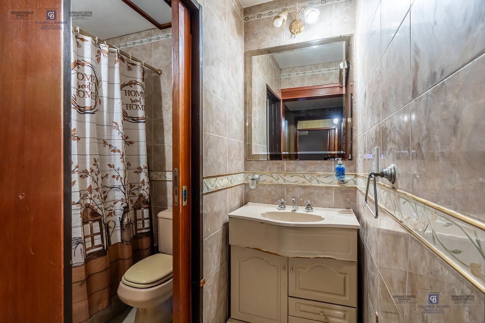 HOUSE FOR SALE IN REMEDIOS DE ESCALADA