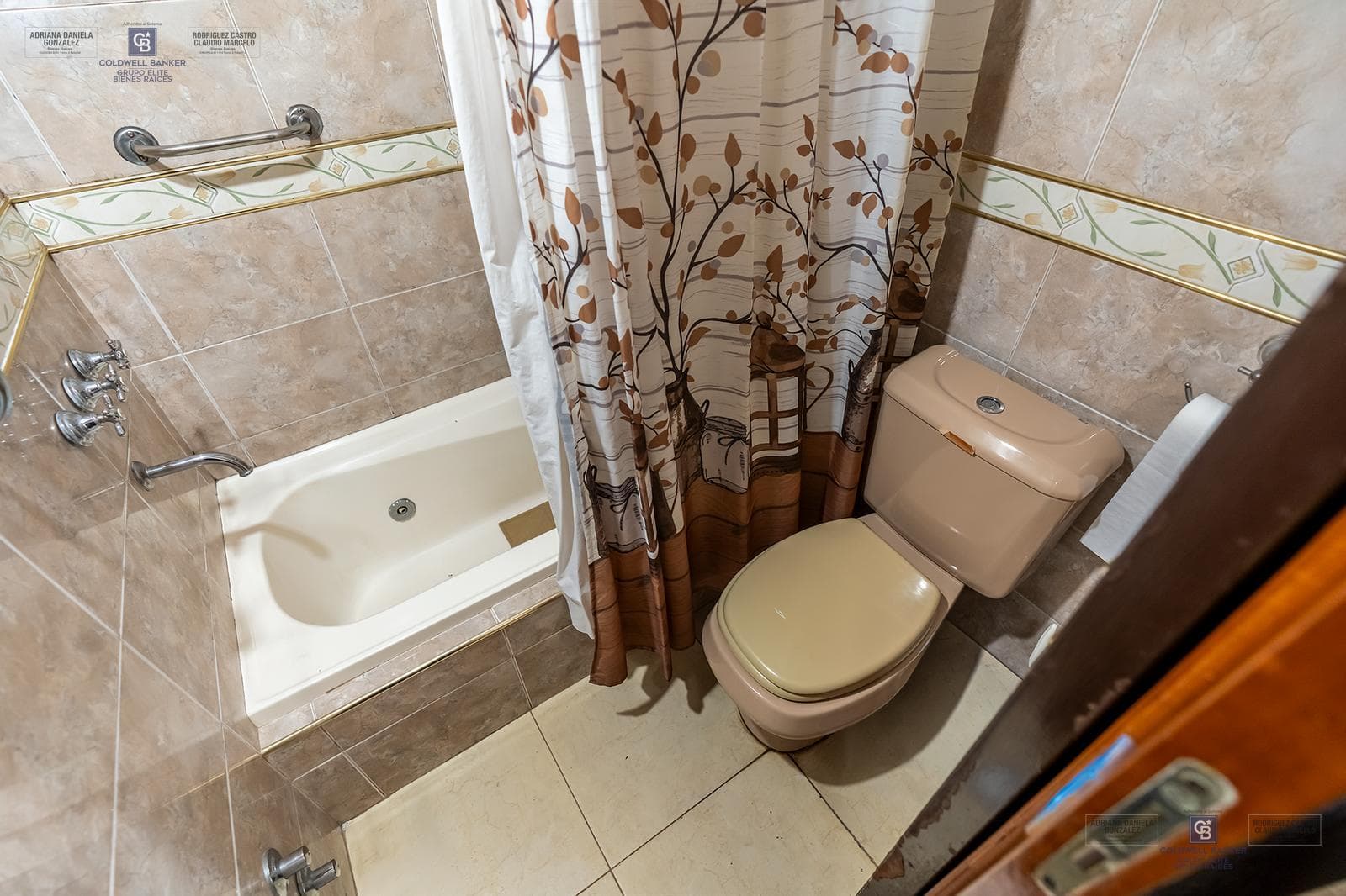 HOUSE FOR SALE IN REMEDIOS DE ESCALADA