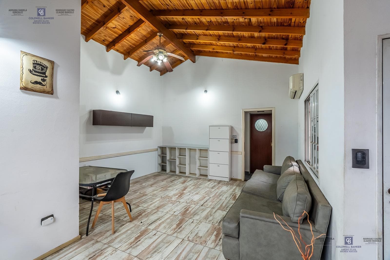 HOUSE FOR SALE IN REMEDIOS DE ESCALADA