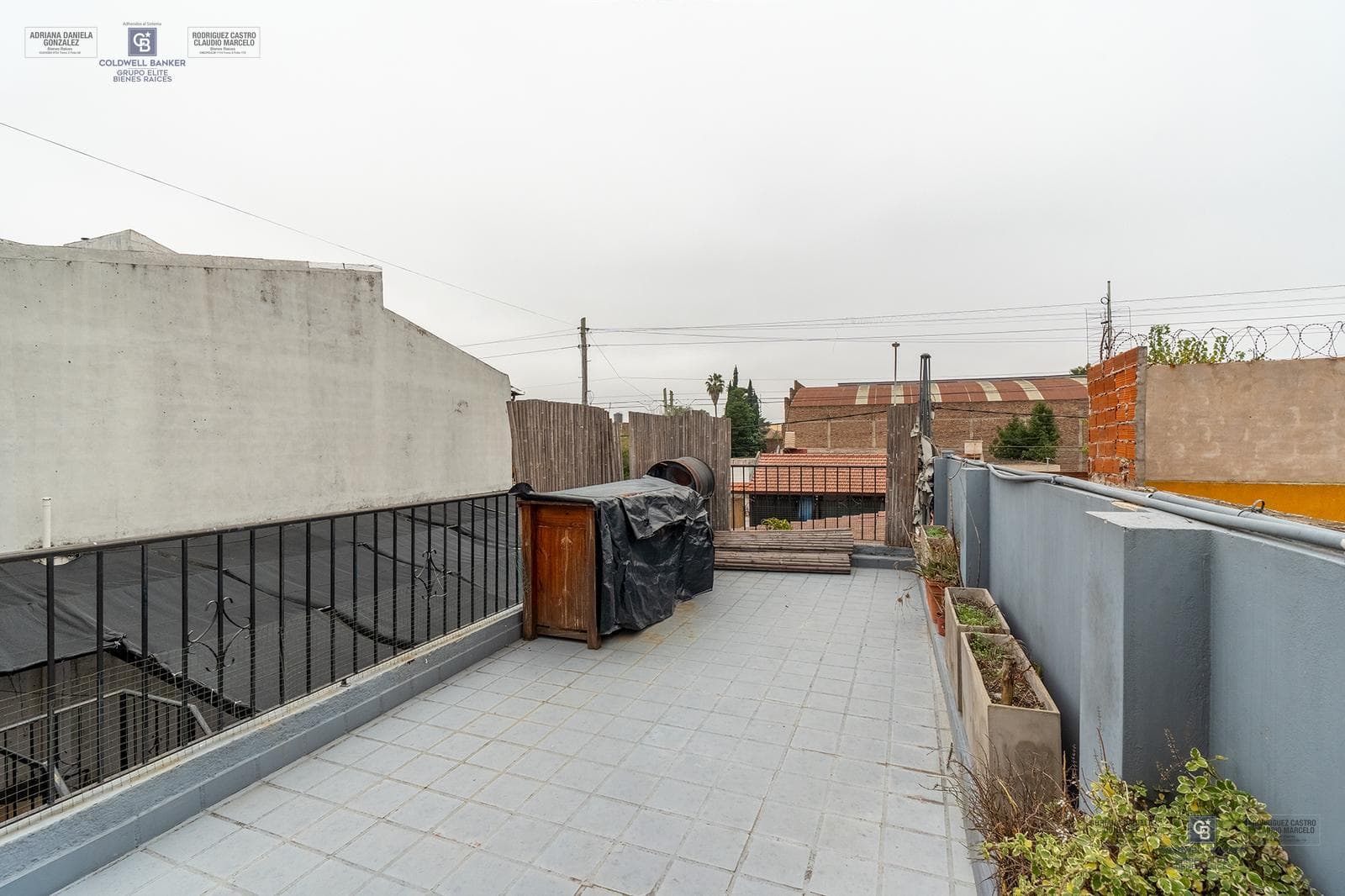 HOUSE FOR SALE IN REMEDIOS DE ESCALADA