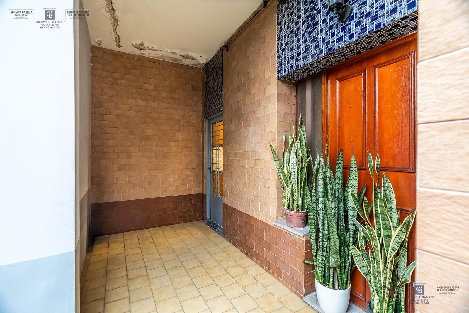 HOUSE FOR SALE IN REMEDIOS DE ESCALADA