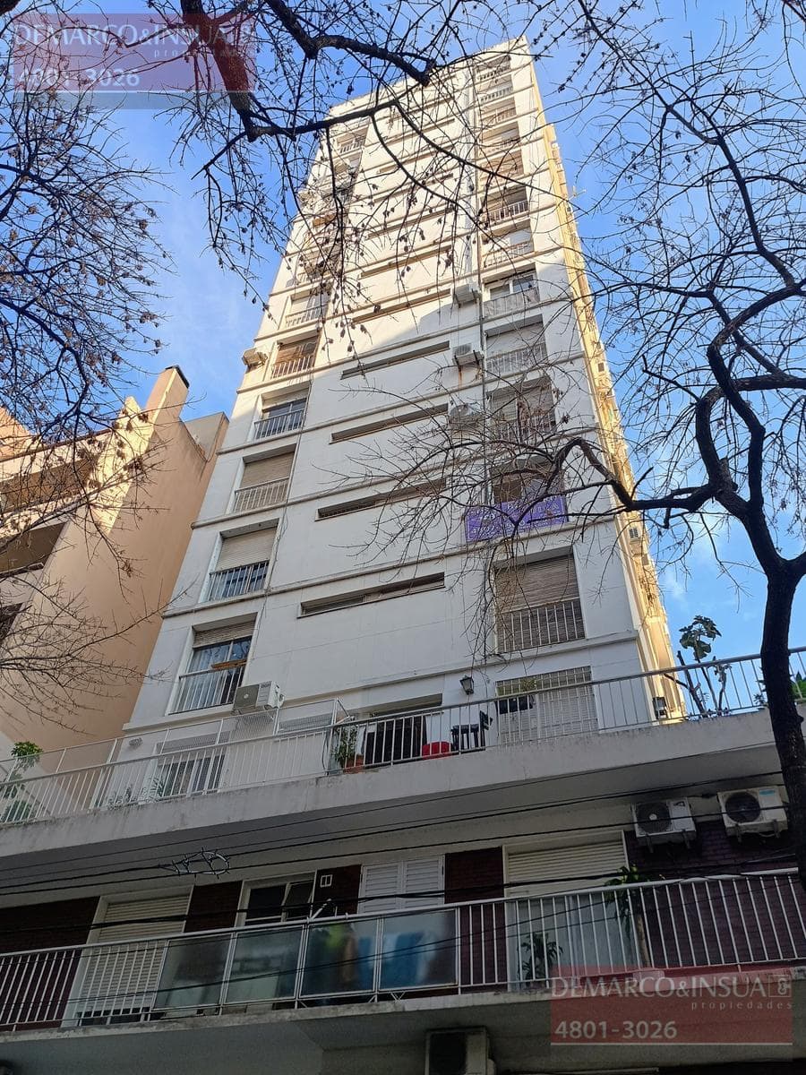 3-Bedroom Apartment for Rent on a Main Street in Recoleta