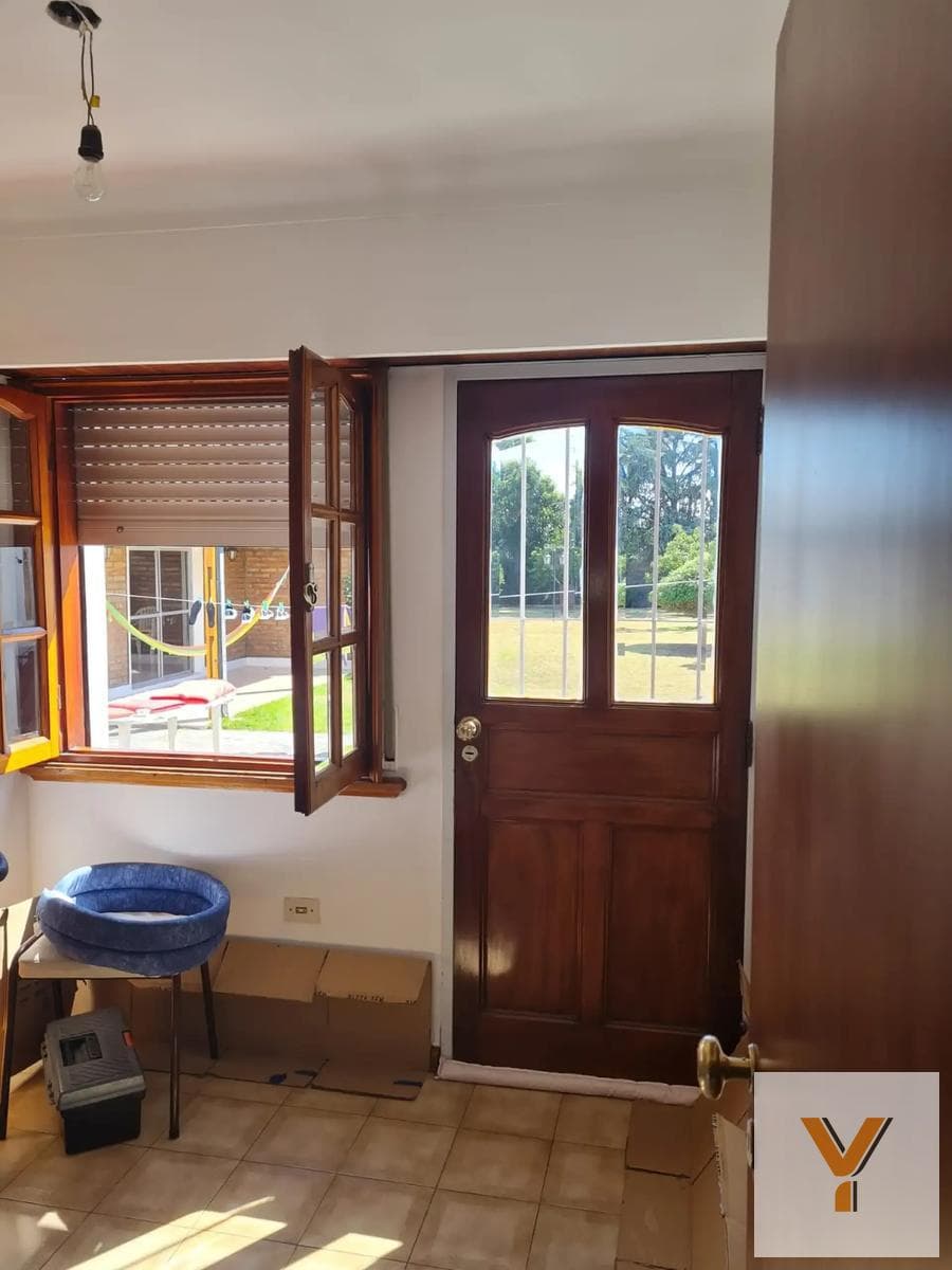 House for Sale - 4 Bedrooms, 2 Bathrooms - 812 m - Saavedra