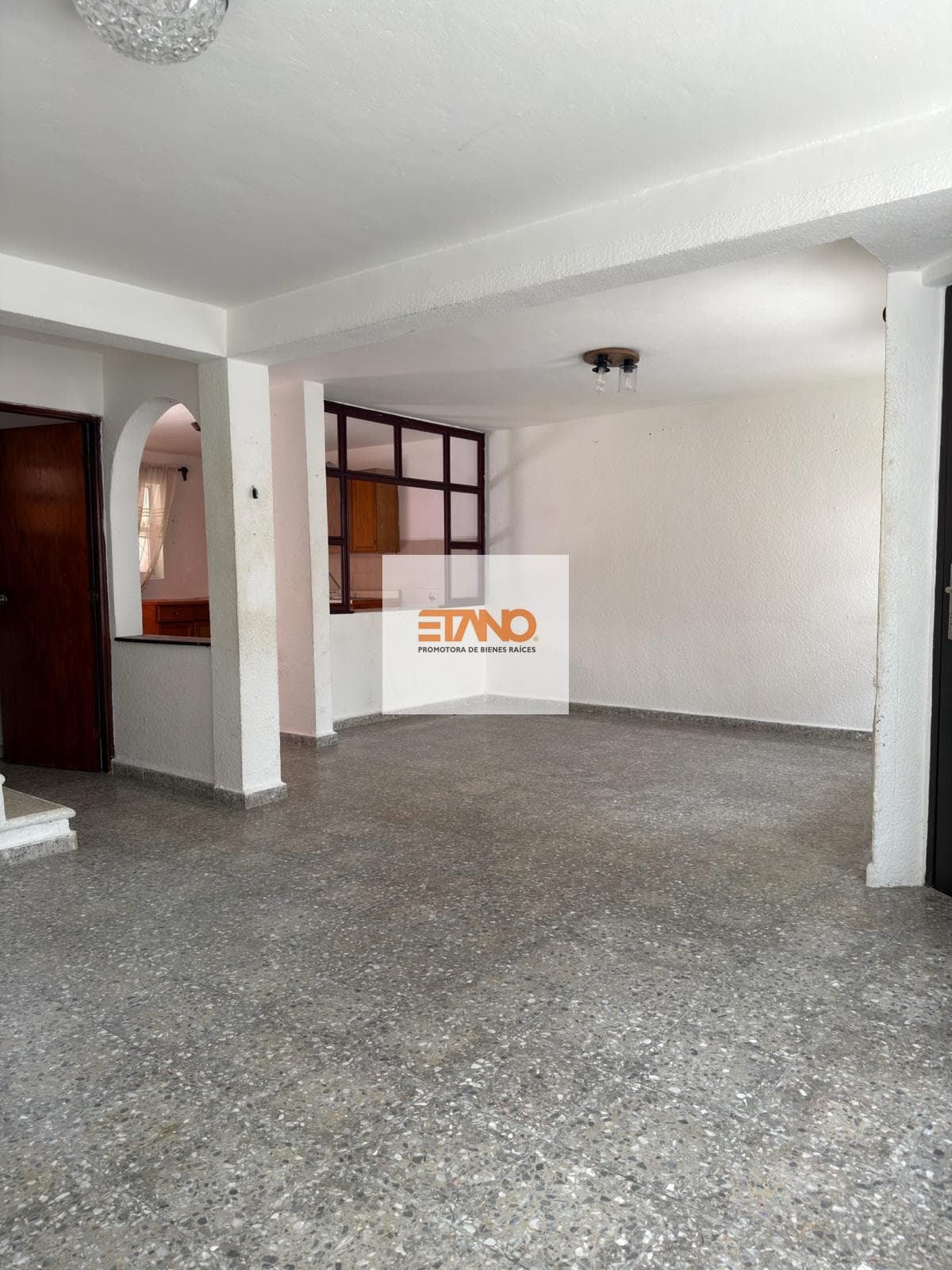 House for SALE in Cancún on Av. Luna and Kohunlich