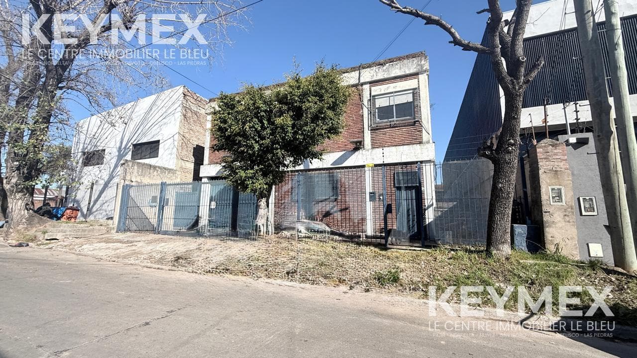 WAREHOUSE FOR RENT WITH OFFICE, CHANGING ROOM, KITCHEN, BECCAR-STYLE WORKSHOP