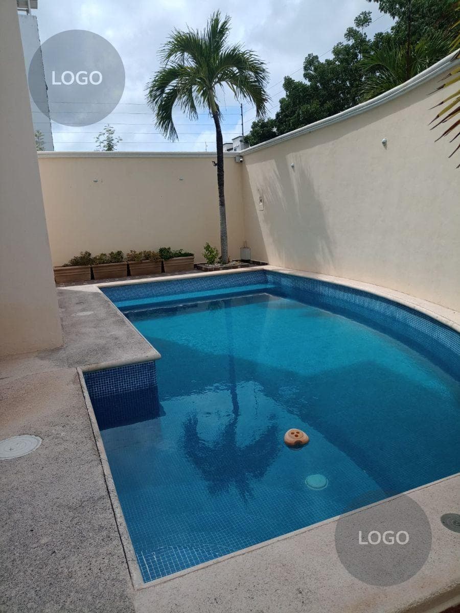 LUXURY HOME FOR SALE IN CANCUN SM11