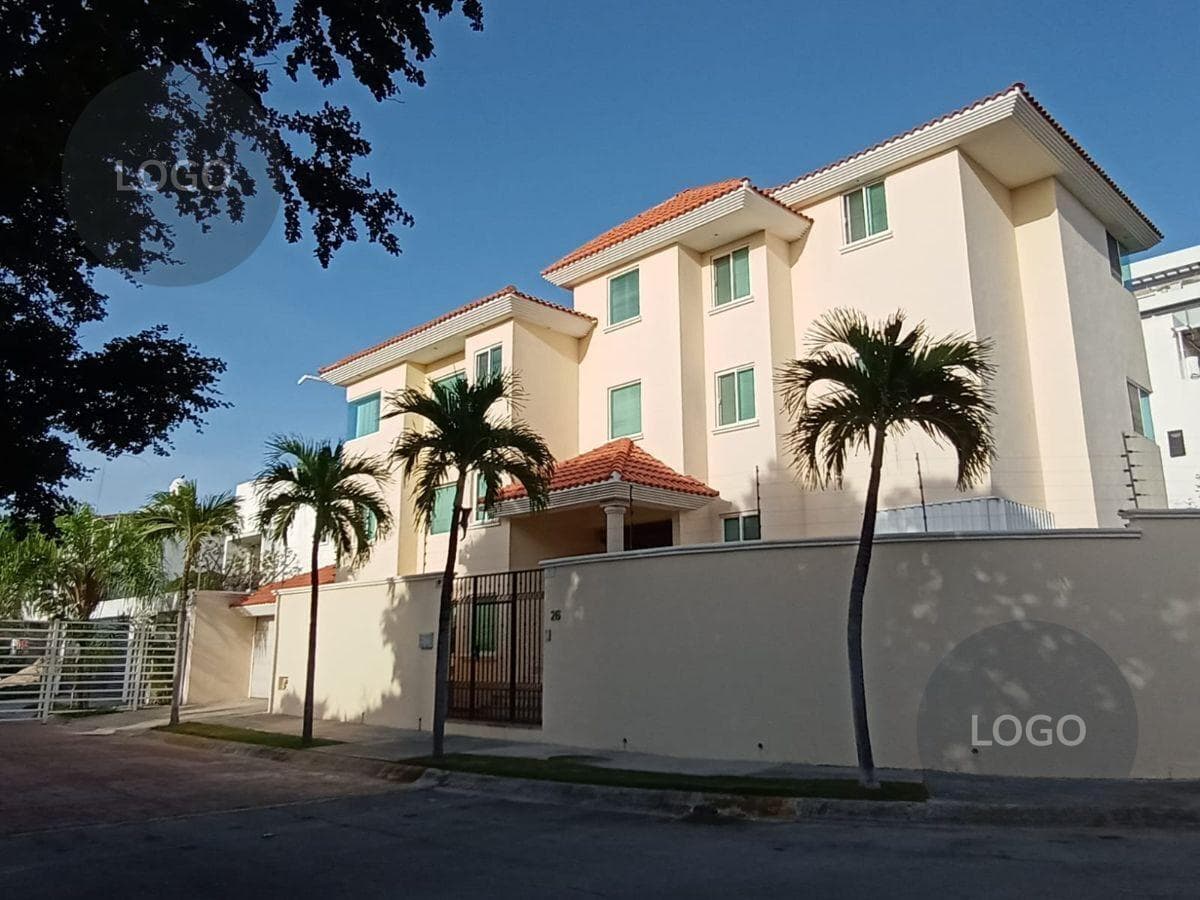 LUXURY HOME FOR SALE IN CANCUN SM11