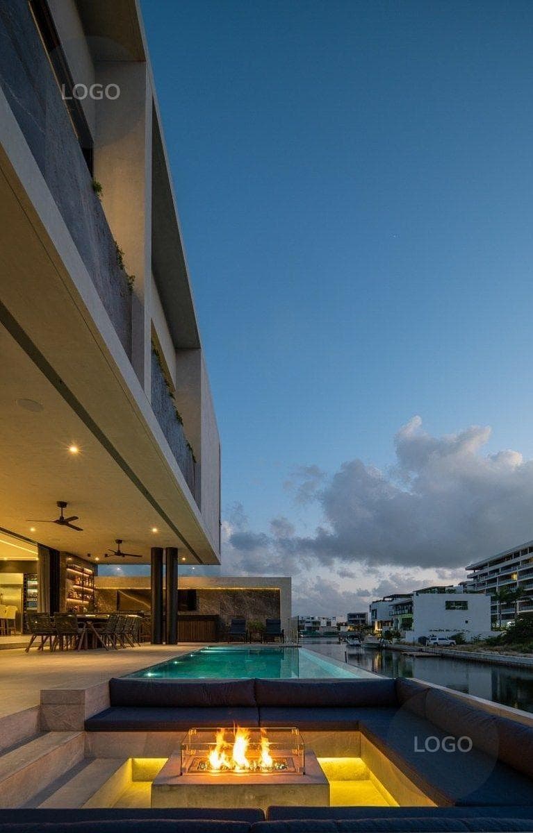 LUXURY HOME FOR SALE IN PUERTO CANCUN WITH A DOCK