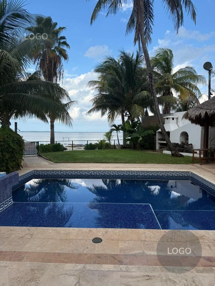 HOUSE FOR SALE IN CANCÚN'S HOTEL ZONE