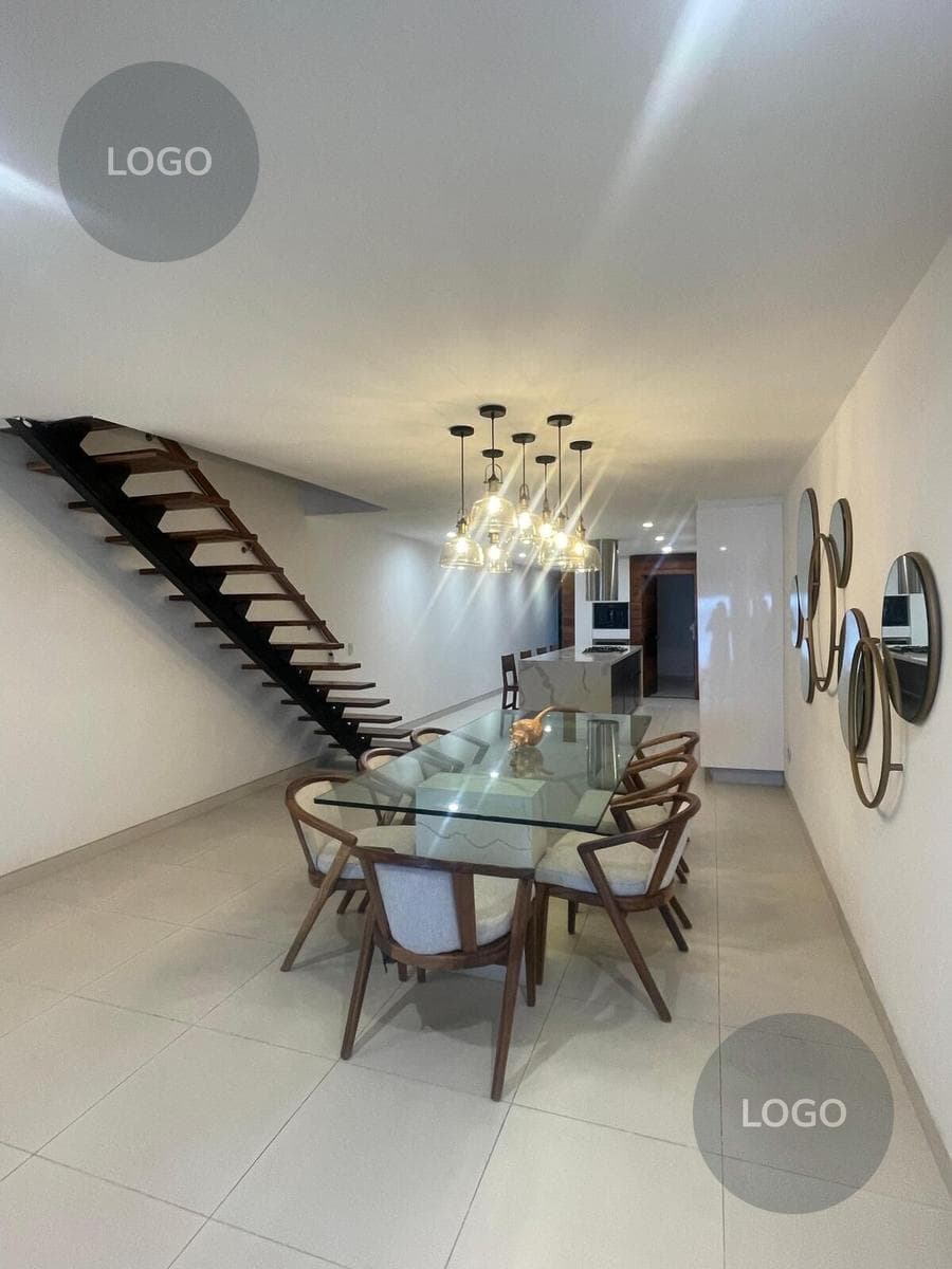 HOUSE FOR SALE IN CANCUN'S HOTEL ZONE