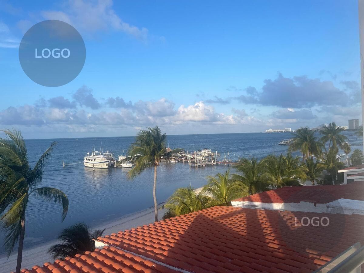 HOUSE FOR SALE IN CANCUN'S HOTEL ZONE