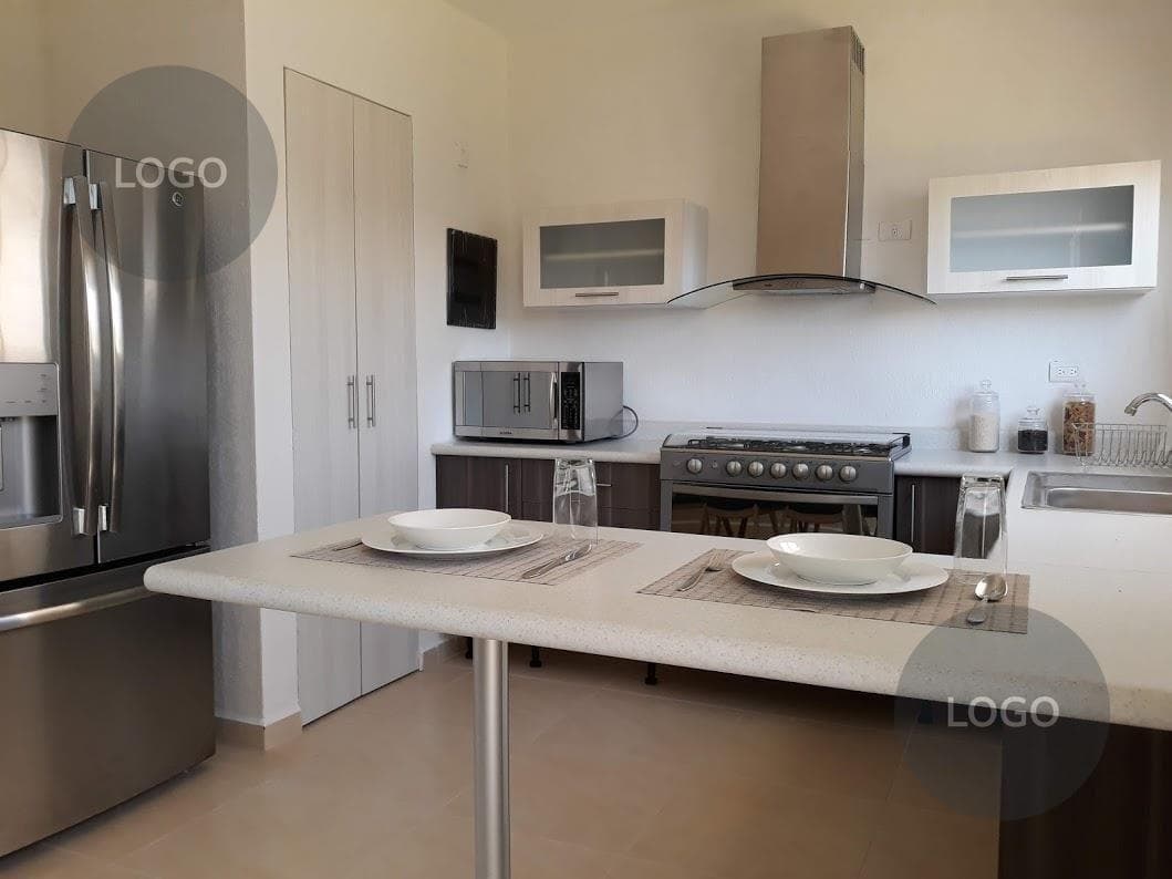 HOUSE FOR SALE IN CANCUN ON AV. 135 IN A BOOMING AREA