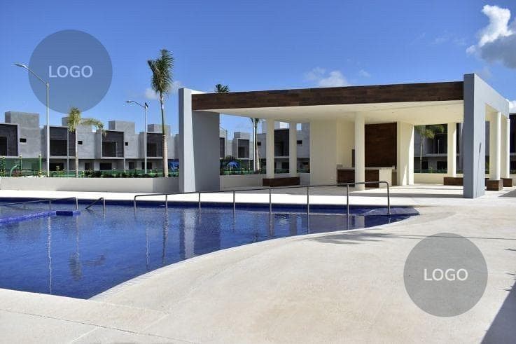 BEAUTIFUL HOUSE FOR SALE ON AV HUAYACAN IN CANCUN