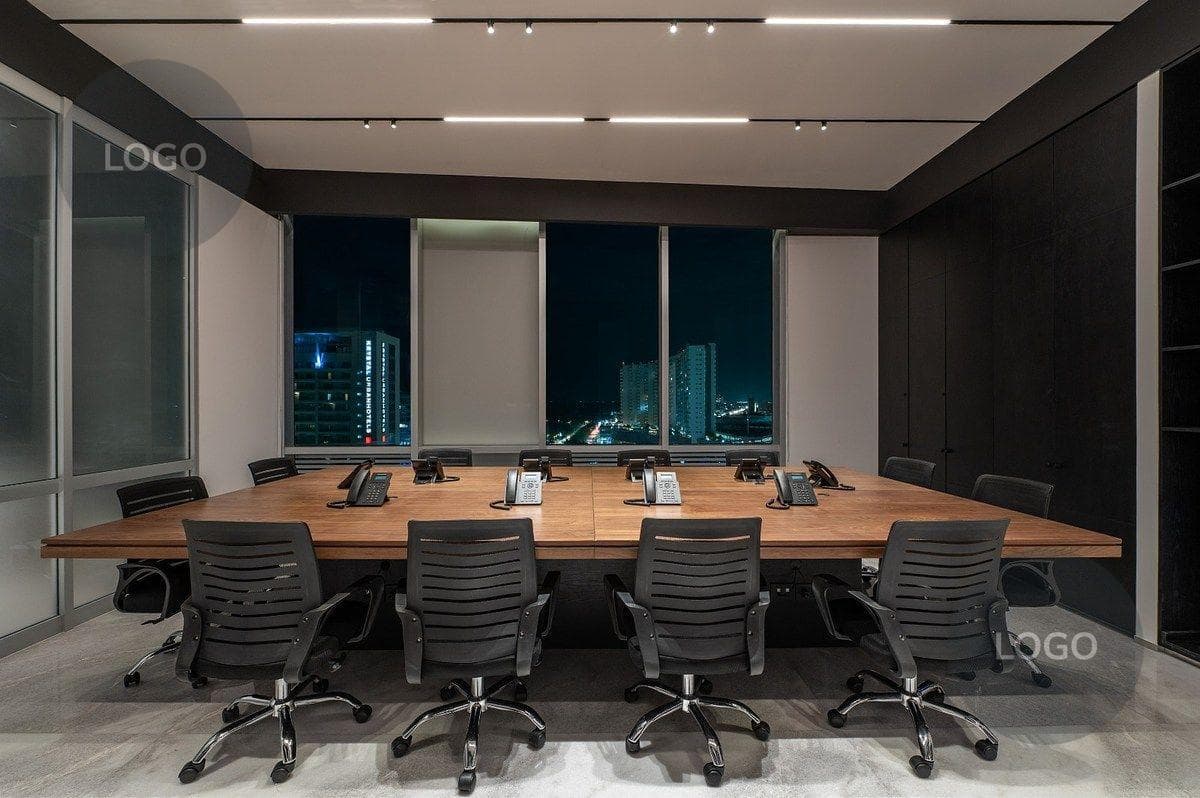 OFFICES FOR SALE ON KUN 21 NEAR THE HOTEL DISTRICT