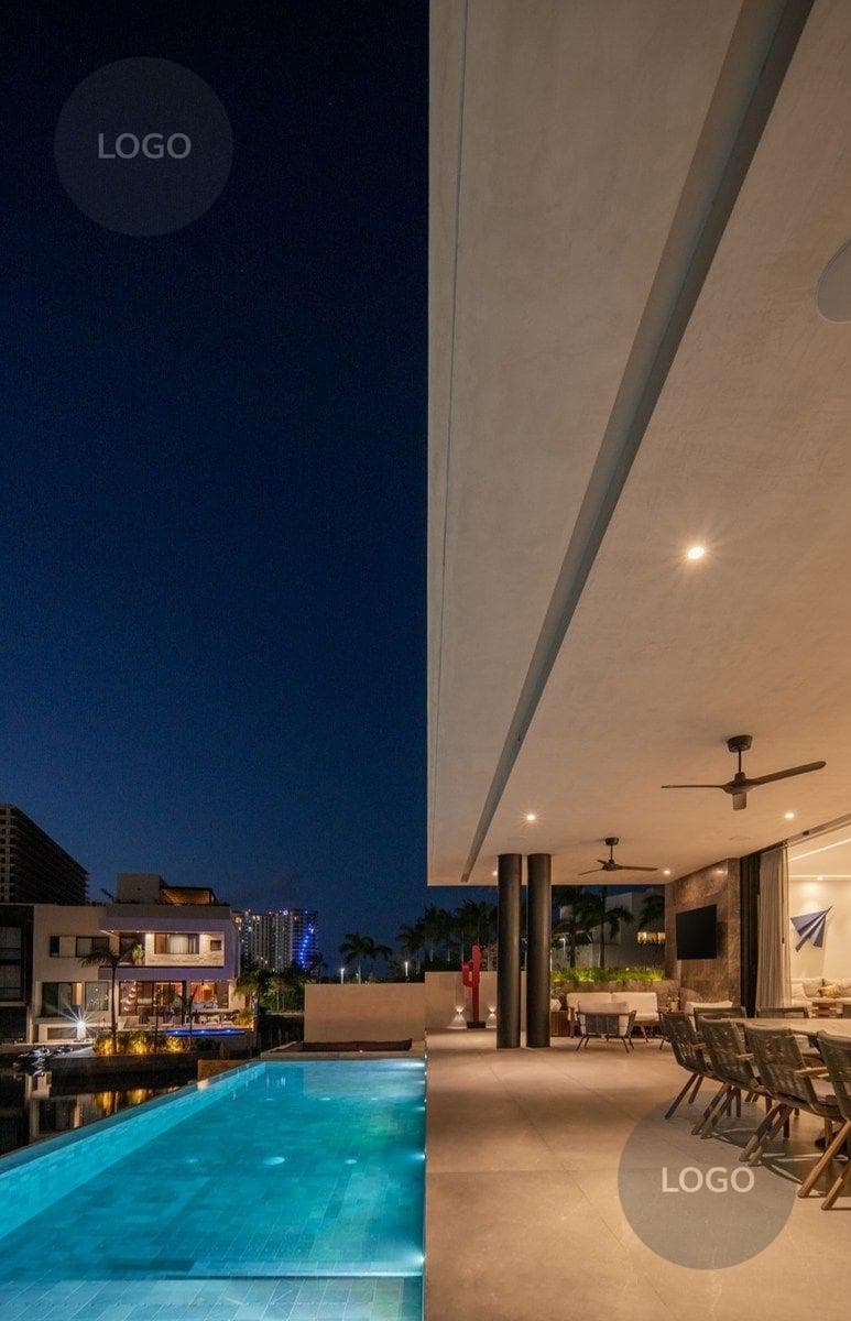 HOUSE FOR SALE IN PUERTO CANCUN WITH A DOCK