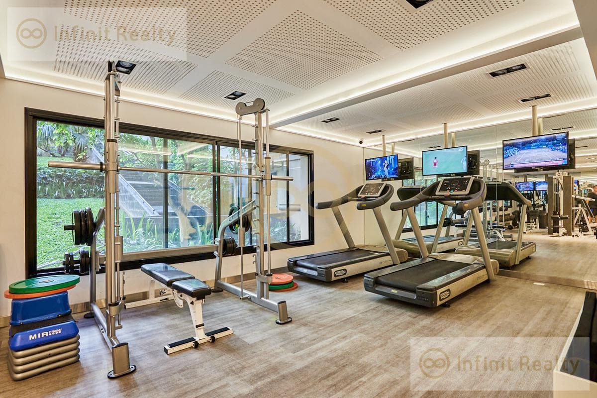 Apartment for Sale in Retiro/Recoleta: 3 or 4 En-Suite Bedrooms, 2 Parking Spaces, Premium Tower, River View