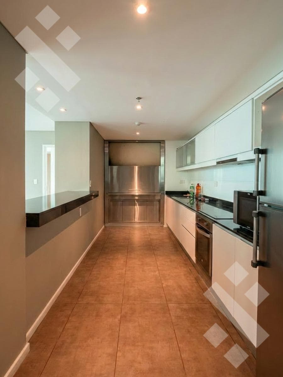 FOR SALE: 3-Bedroom Apartment with Parking Space - Hilton Garden Inn Tower, Neuquén