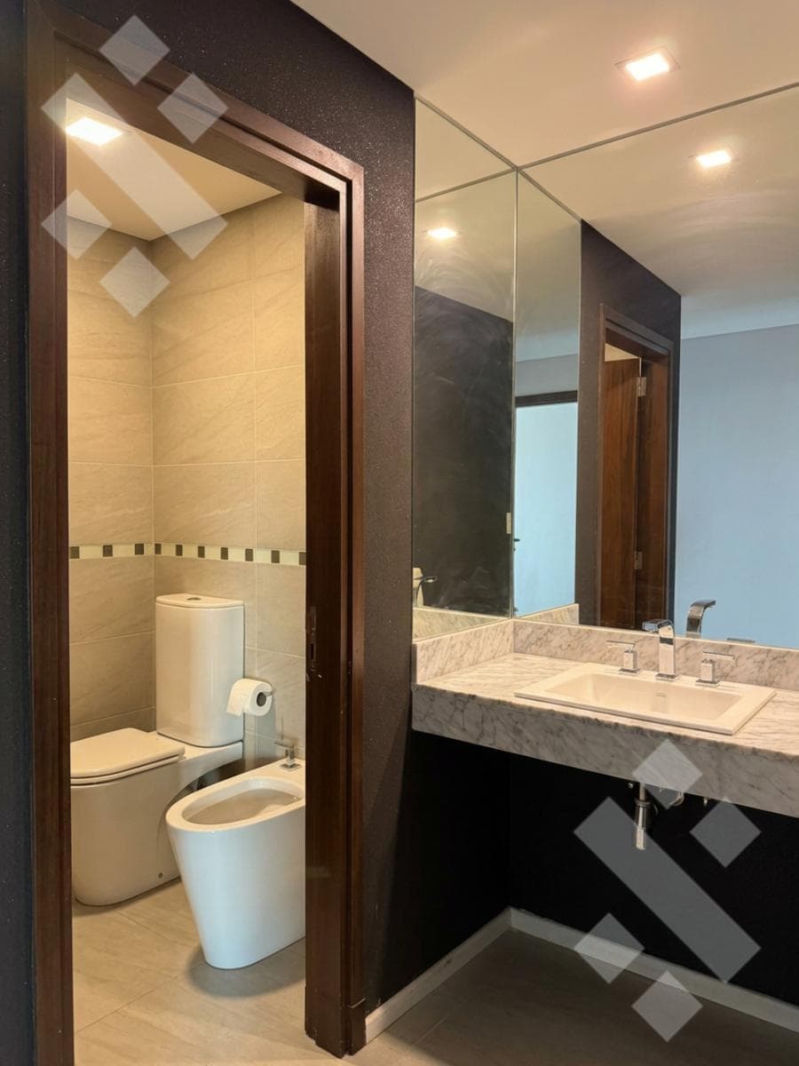 FOR SALE: 3-Bedroom Apartment with Parking Space - Hilton Garden Inn Tower, Neuquén