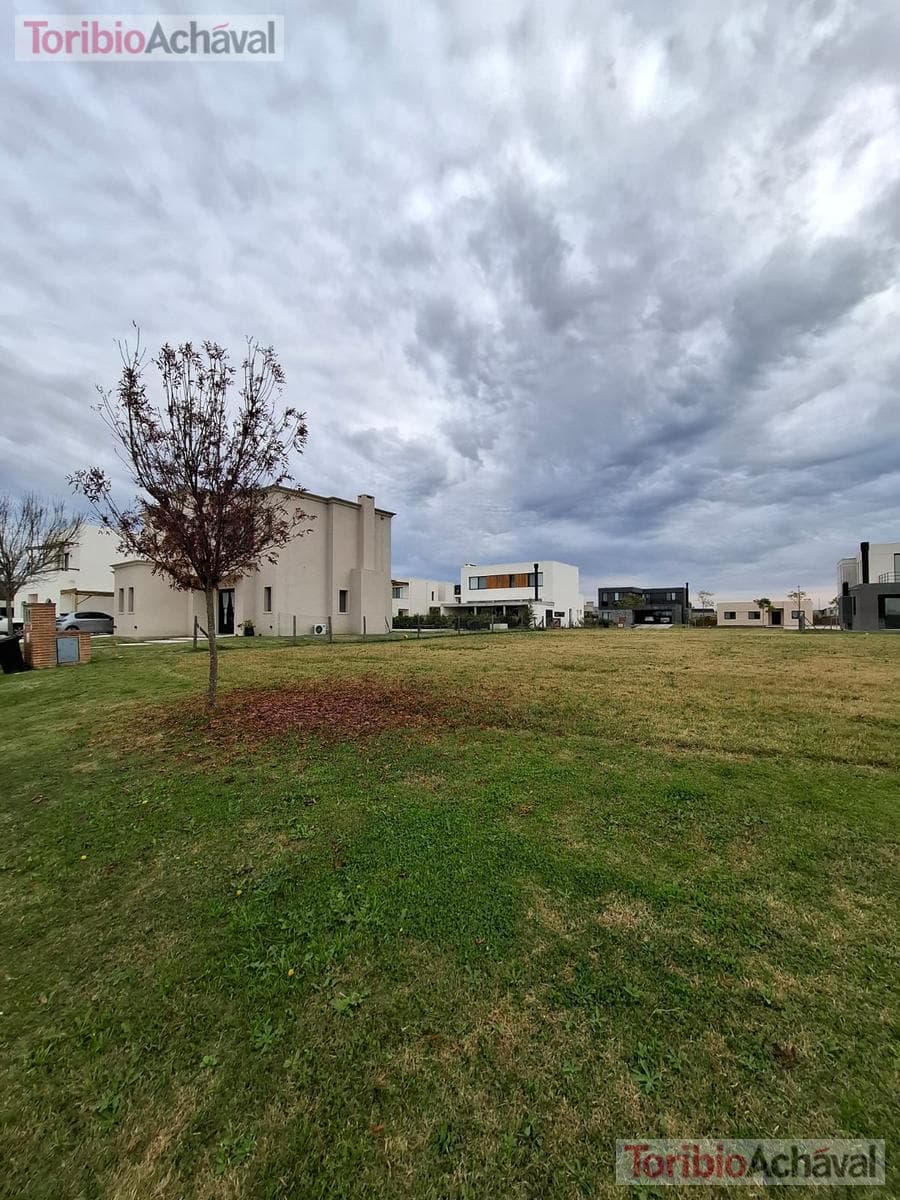 A Must-See Lot in the Riberas Neighborhood, Puentes