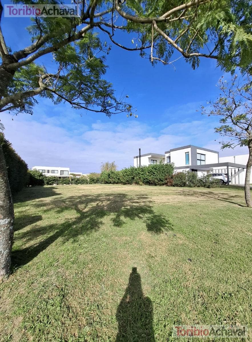 Inner lot in