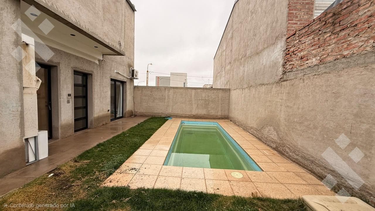 3-BEDROOM DUPLEX FOR SALE - LOS LIRIOS NEIGHBORHOOD, CIPOLLETI