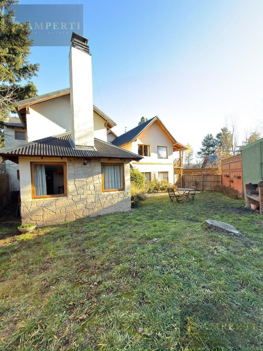 Excellent Investment Opportunity on Route 40 | House with 6 Apartments for Vacation Rentals