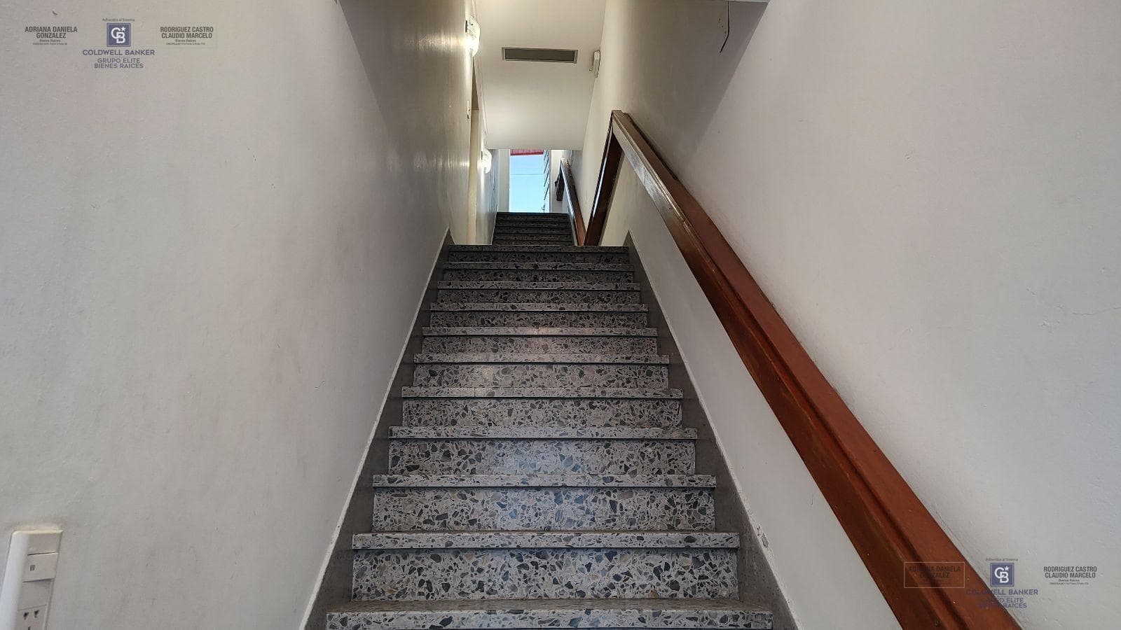 HOUSE FOR SALE: 8 ROOMS, BALCONY, TERRACE, OUTDOOR KITCHEN, AND GRILL IN CABALLITO