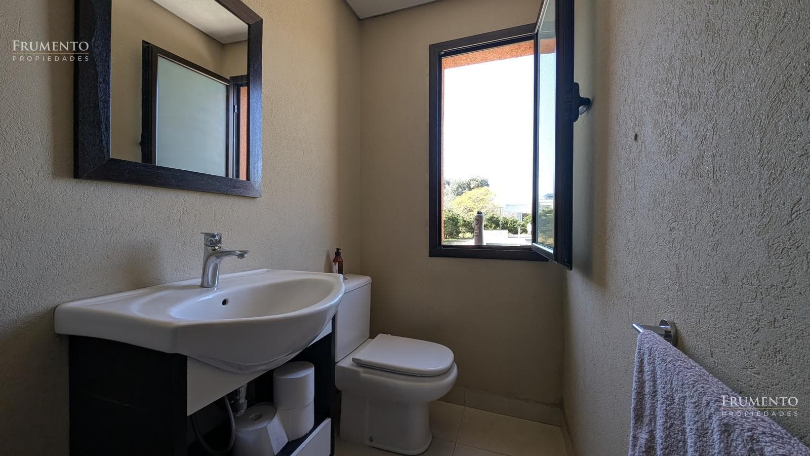 9-room house in Pilara, on a 1,500 m² lot