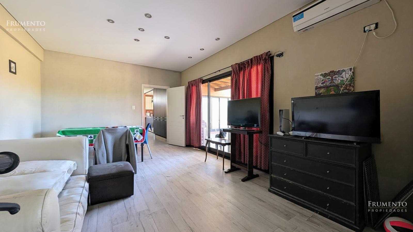 9-room house in Pilara, on a 1,500 m² lot