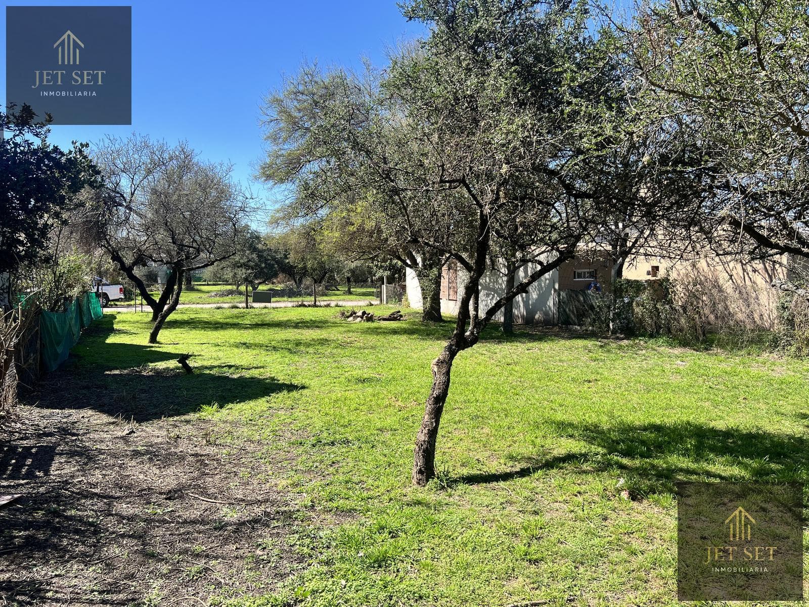 FOR SALE | EL TALAR DE MENDIOLAZA LOT | 560 Meters, Paved Street