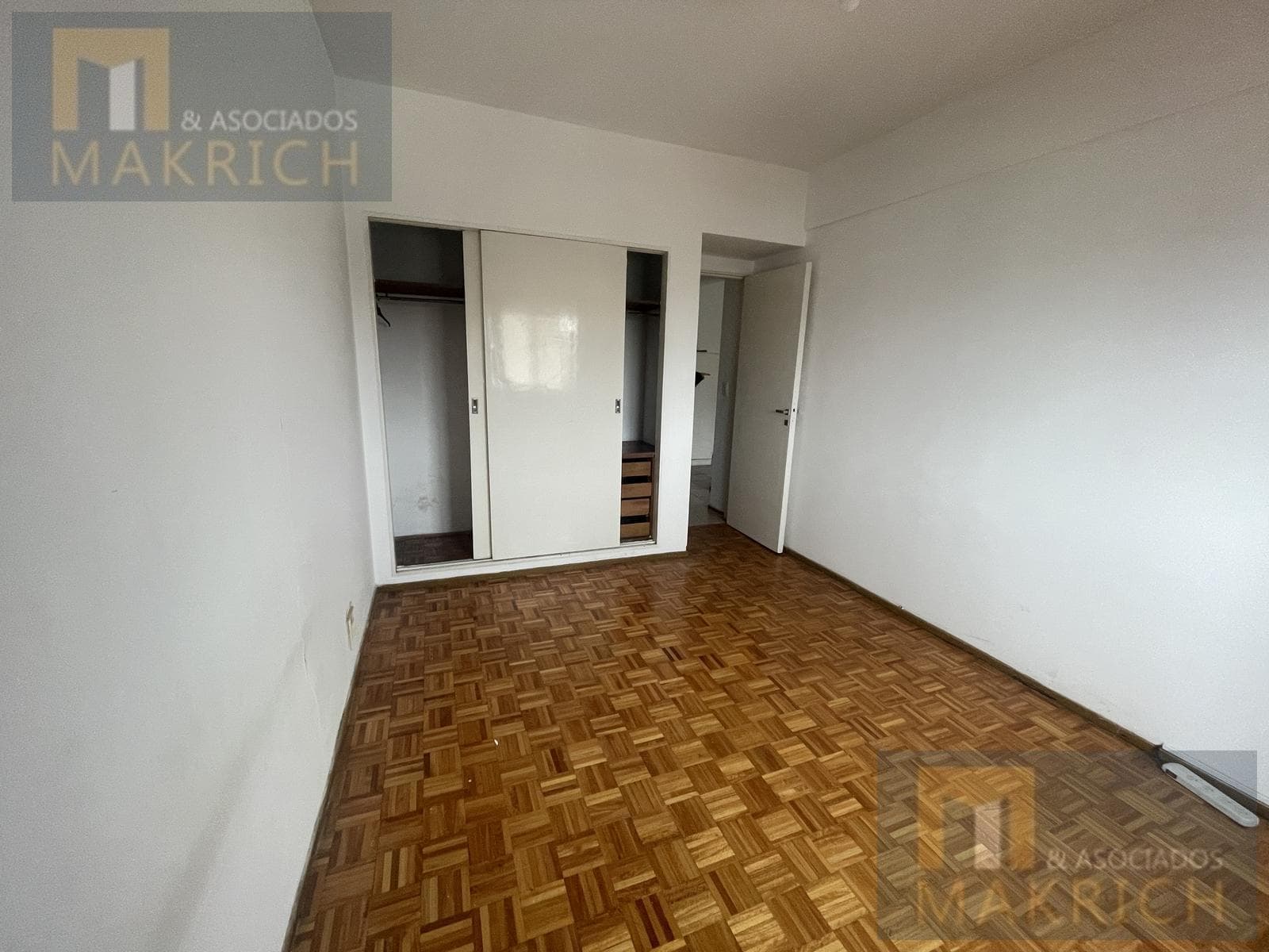 1-Bedroom Apartment for Sale - Ideal for Flipping