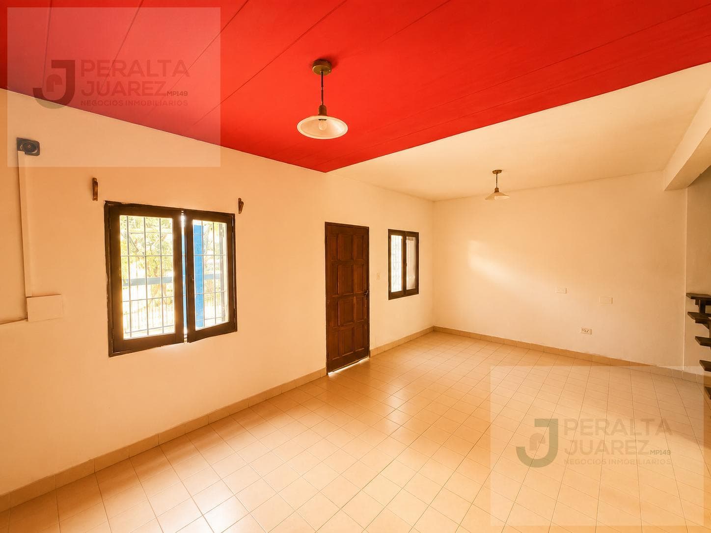 House for Sale: 3 Bedrooms, Brown 2700