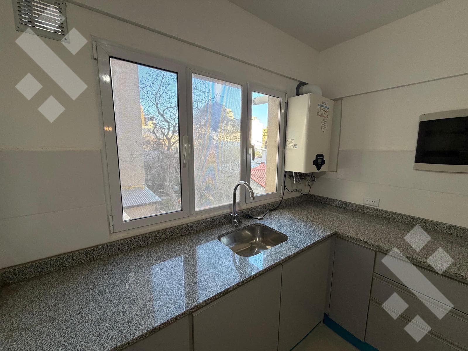 For Sale: Brand-new 1-bedroom apartment, 73 m², with garage. Neuquén City