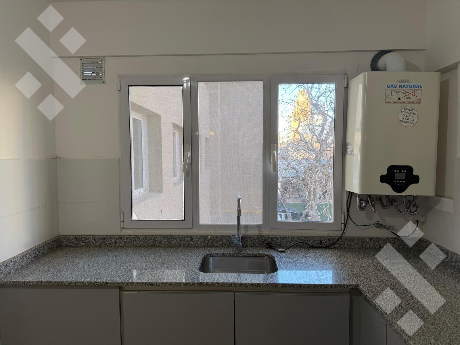 For Sale: Brand-new 1-bedroom apartment, 73 m², with garage. Neuquén City