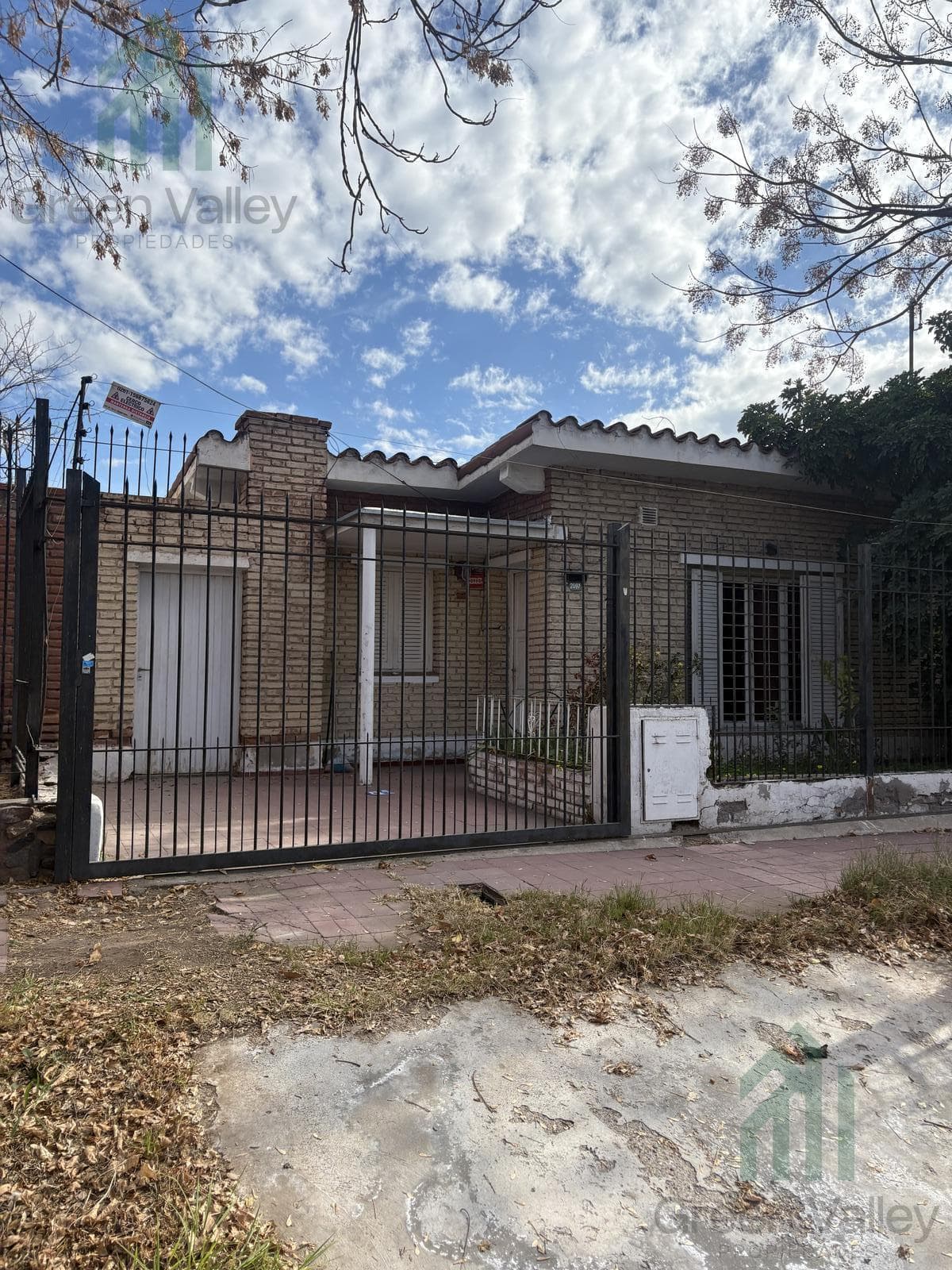 Brick house across from the Alto Dorrego neighborhood