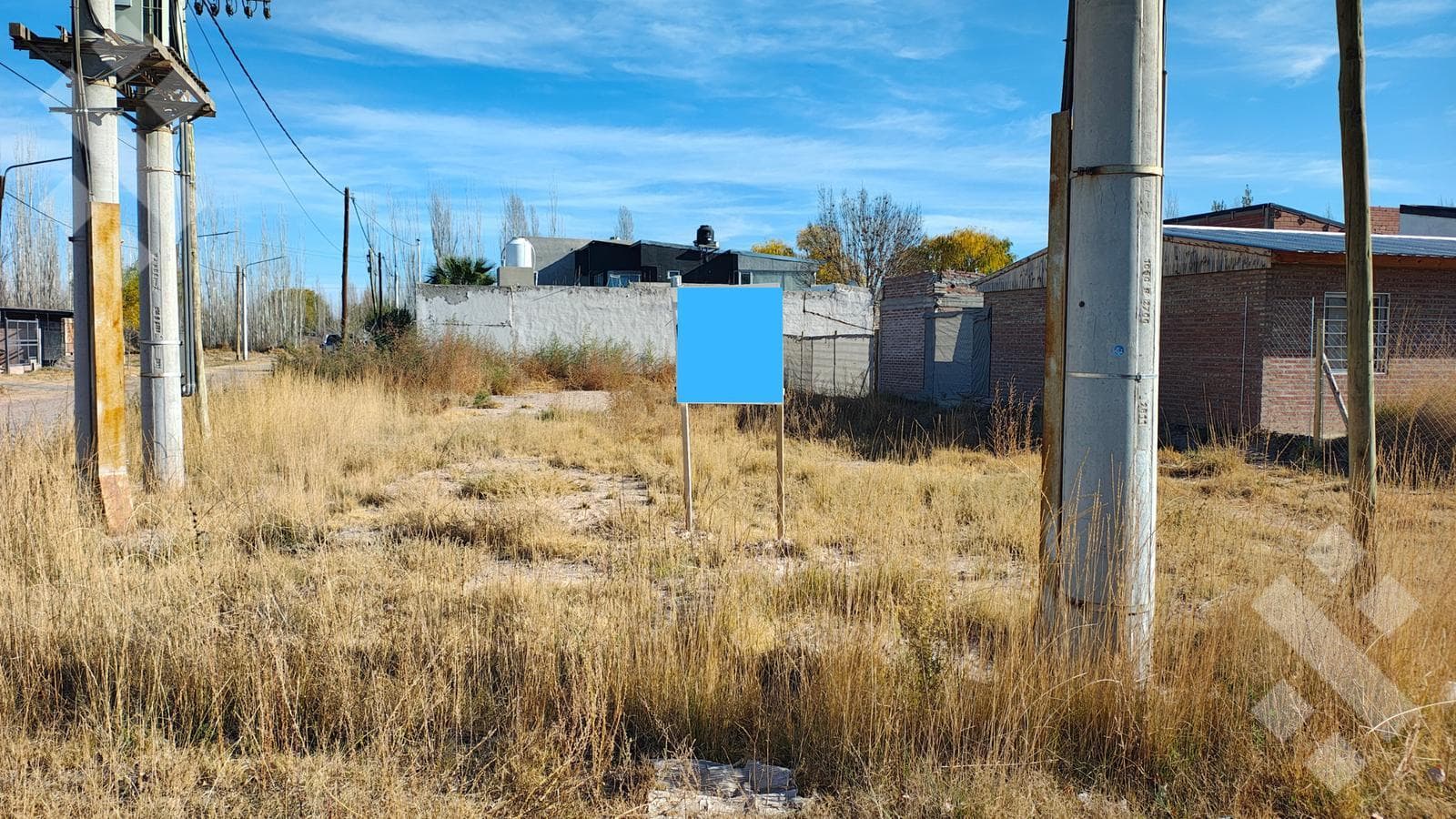 FOR SALE: 352-square-meter corner lot in Bella Vista, Plottier