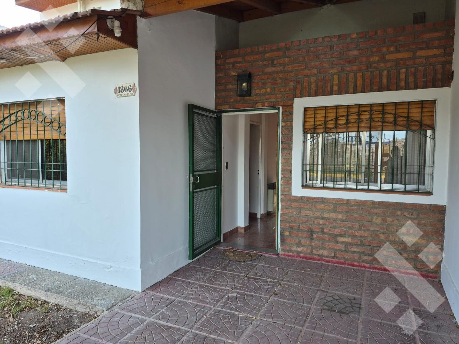 For Sale | 3-Bedroom House | Financing Available | Villa Farrel Neighborhood | Neuquén
