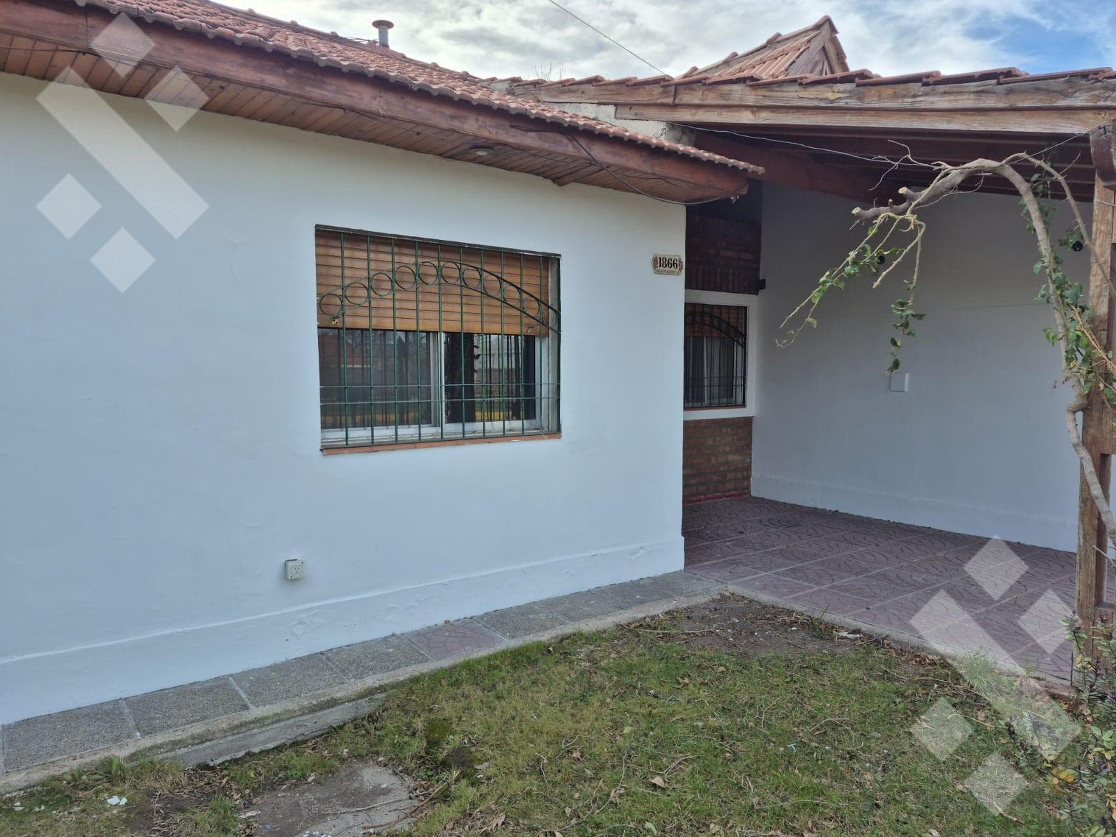 For Sale | 3-Bedroom House | Financing Available | Villa Farrel Neighborhood | Neuquén