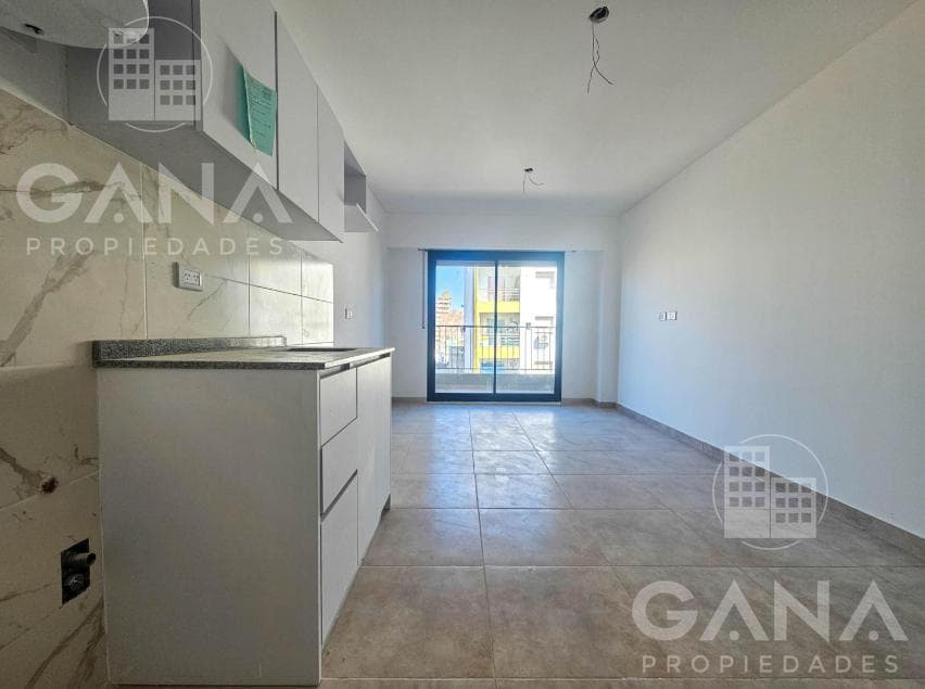 Brand-new studio apartment for sale with a balcony. University District. Ideal for investors.