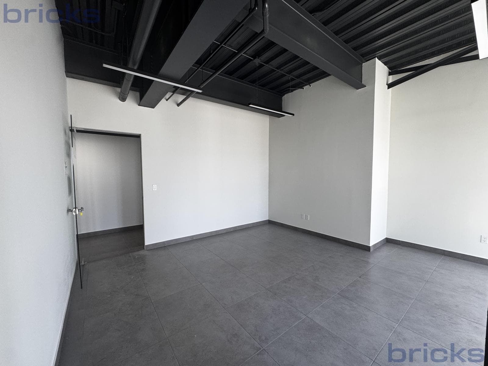 Office or Clinic Space for Rent at WTC Momentum Juriquilla | Strategic Location.