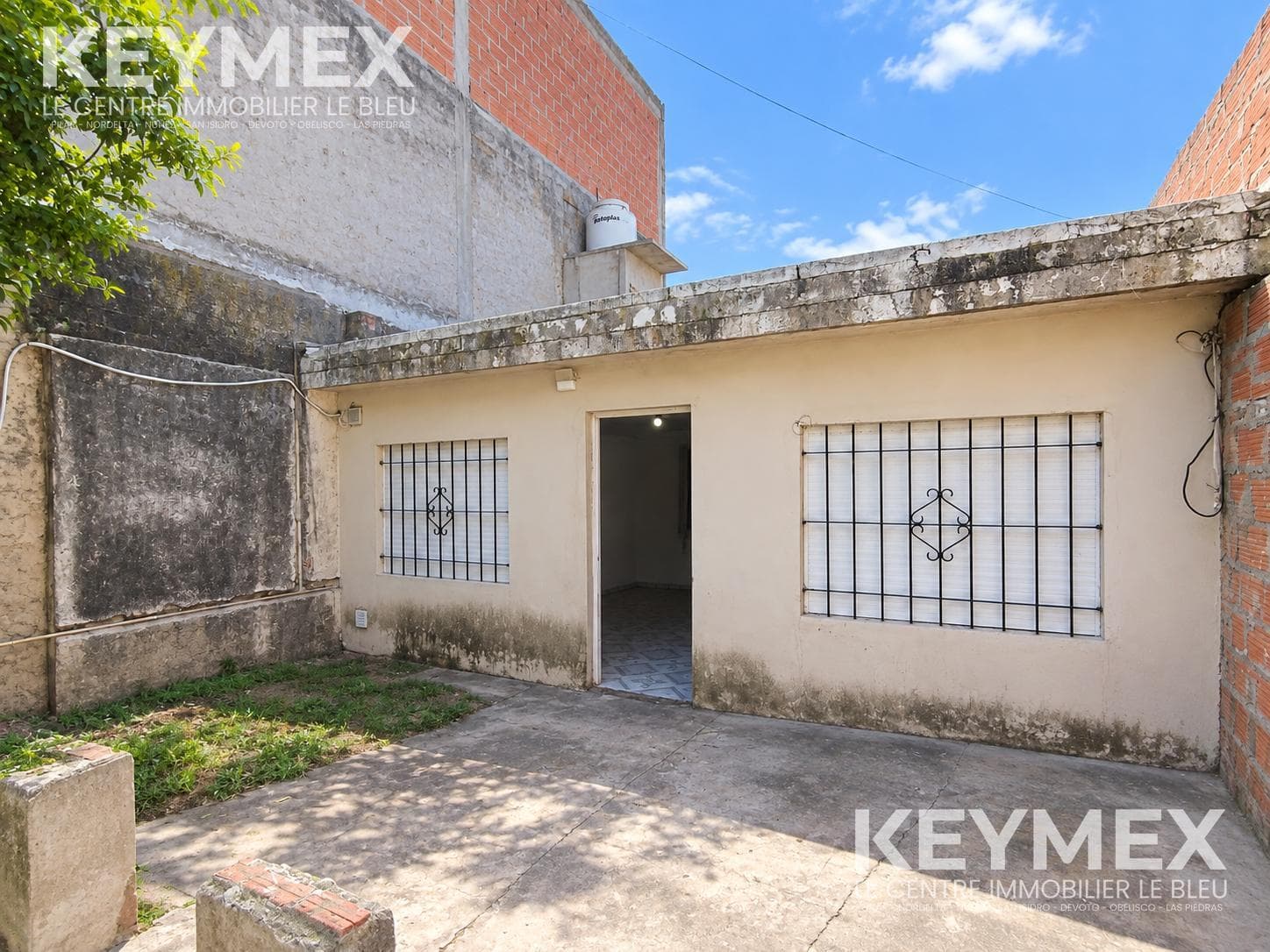 HOUSE FOR SALE IN VILLA CELINA: 3 BEDROOMS WITH PATIO AND GARAGE