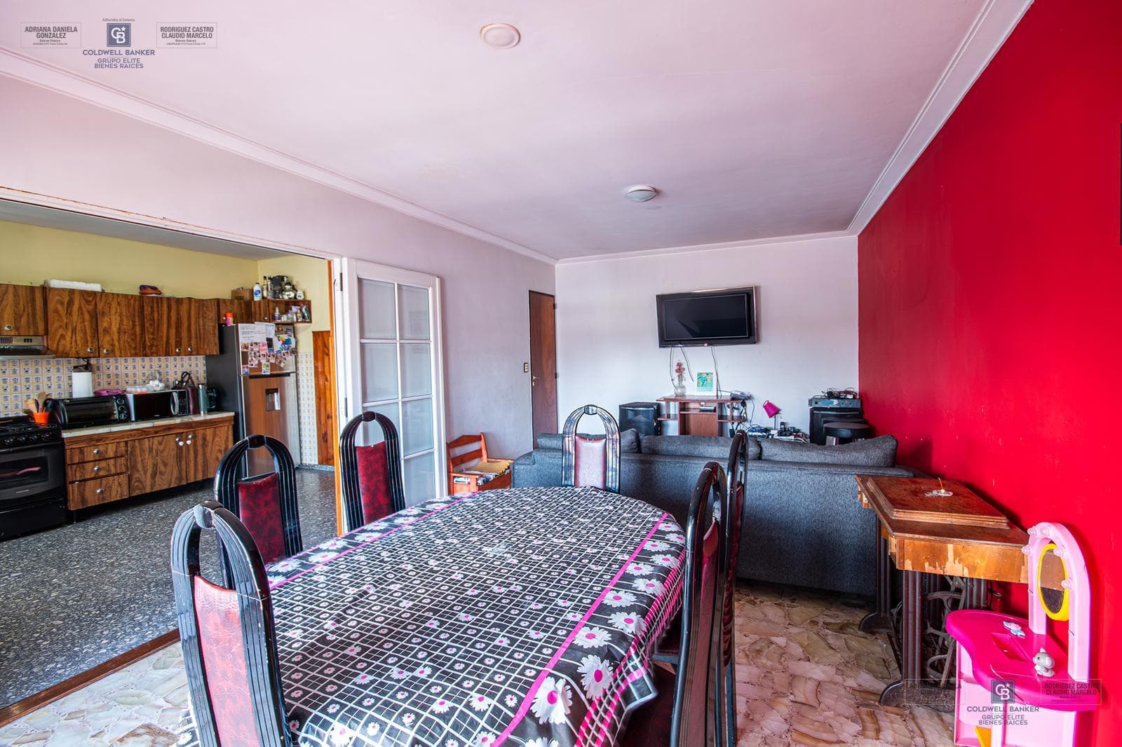 SALE OF A ONE-STORY PH IN LOMAS DE ZAMORA.