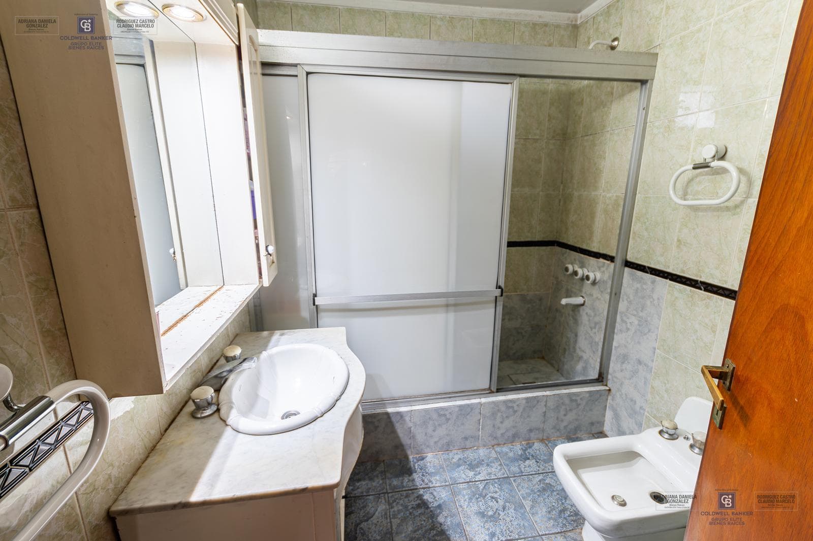 SALE OF A ONE-STORY PH IN LOMAS DE ZAMORA.