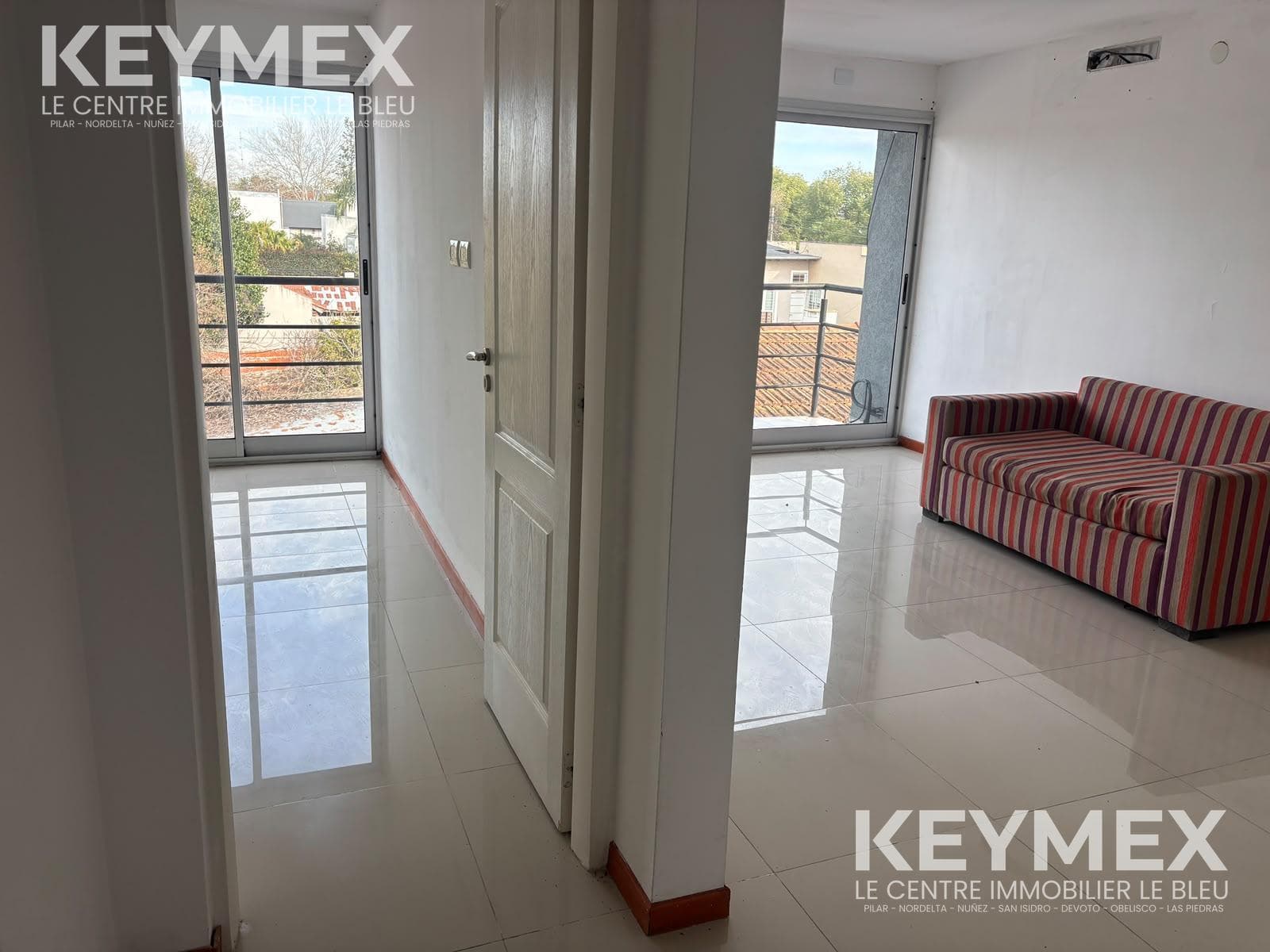TWO-ROOM APARTMENT FOR SALE IN PILAR—QUALIFIES FOR A MORTGAGE, WITH PARKING SPACE AND BALCONY