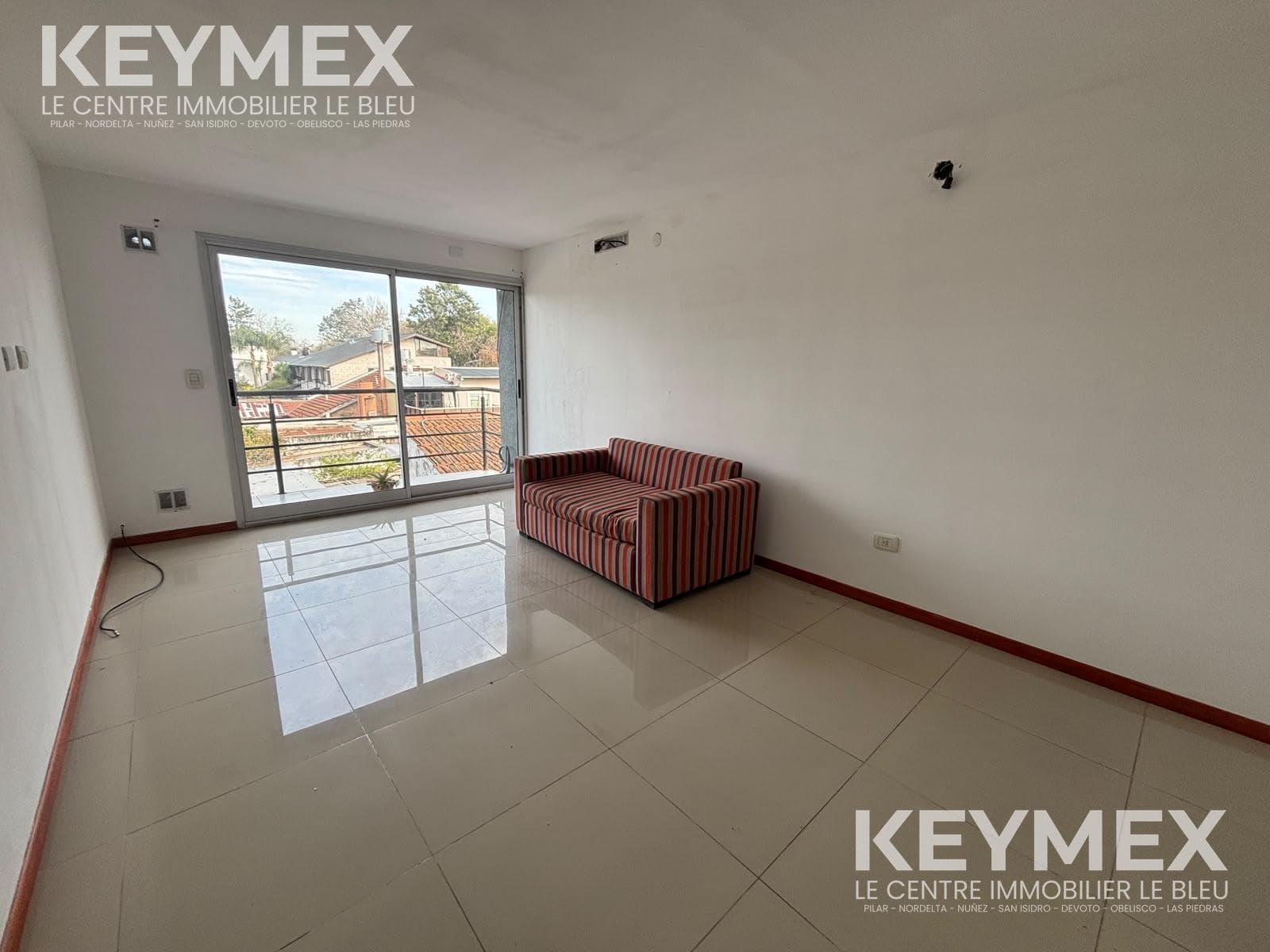 TWO-ROOM APARTMENT FOR SALE IN PILAR—QUALIFIES FOR A MORTGAGE, WITH PARKING SPACE AND BALCONY