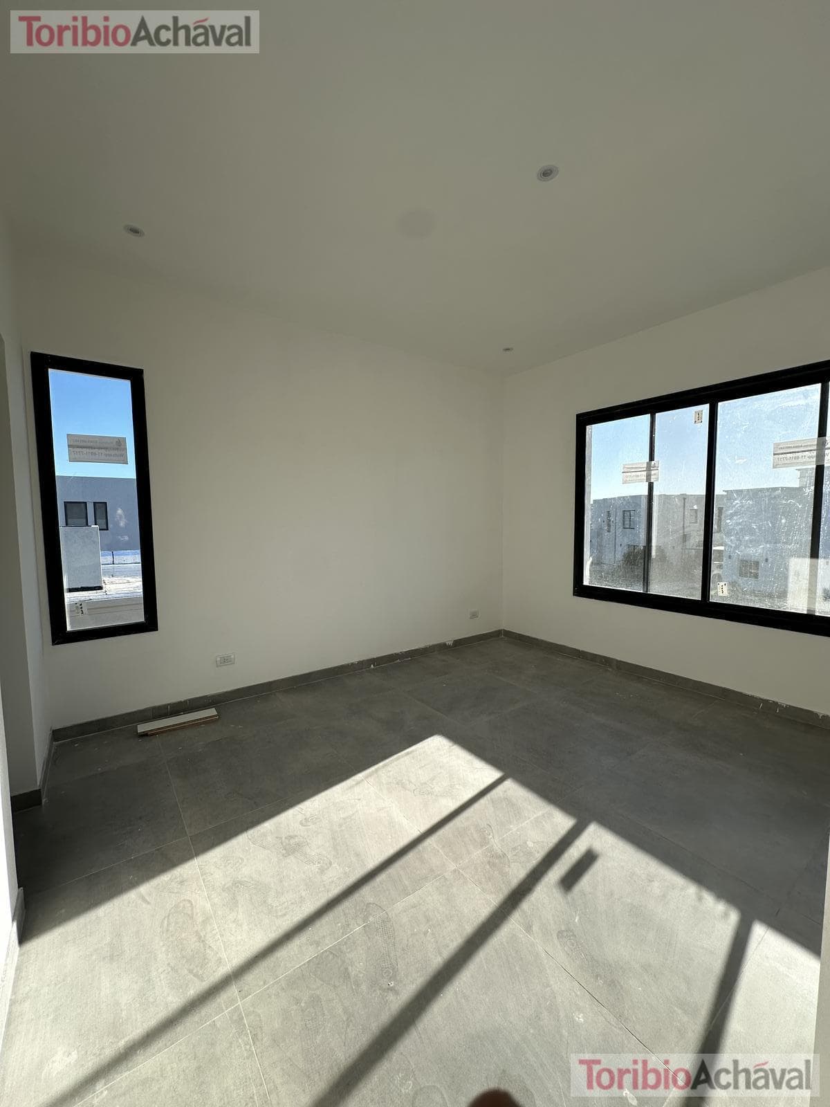 Excellent house in the Santa Ana neighborhood