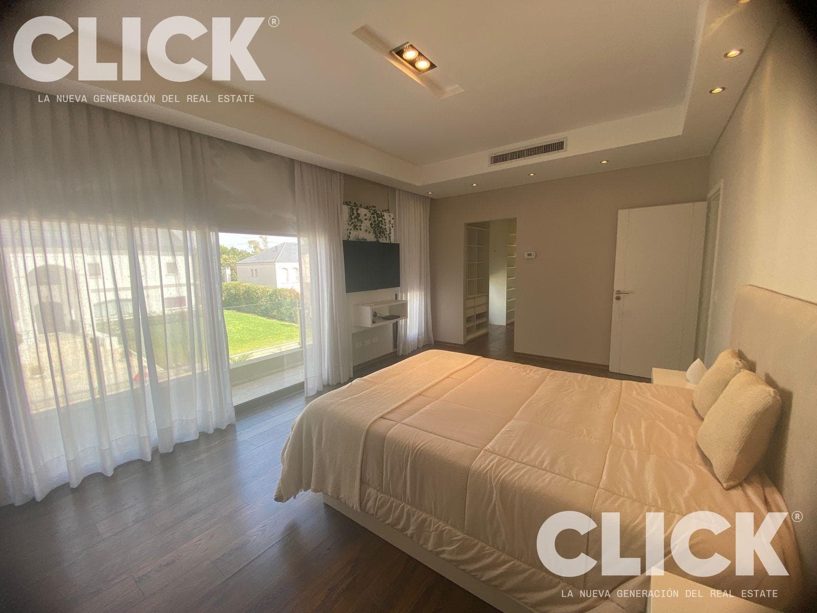 8-room house for sale in West Saint Thomas on a double lot