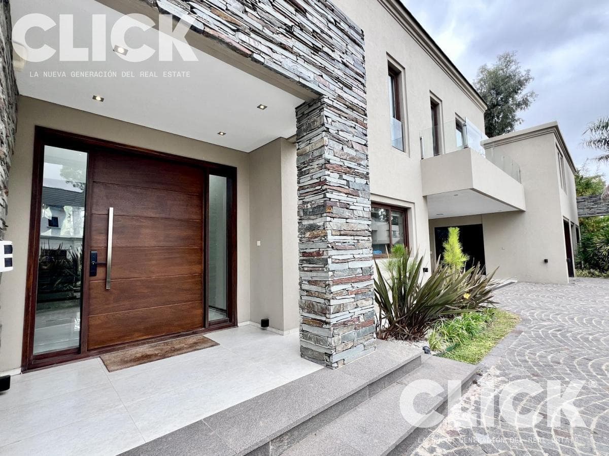 8-room house for sale in West Saint Thomas on a double lot