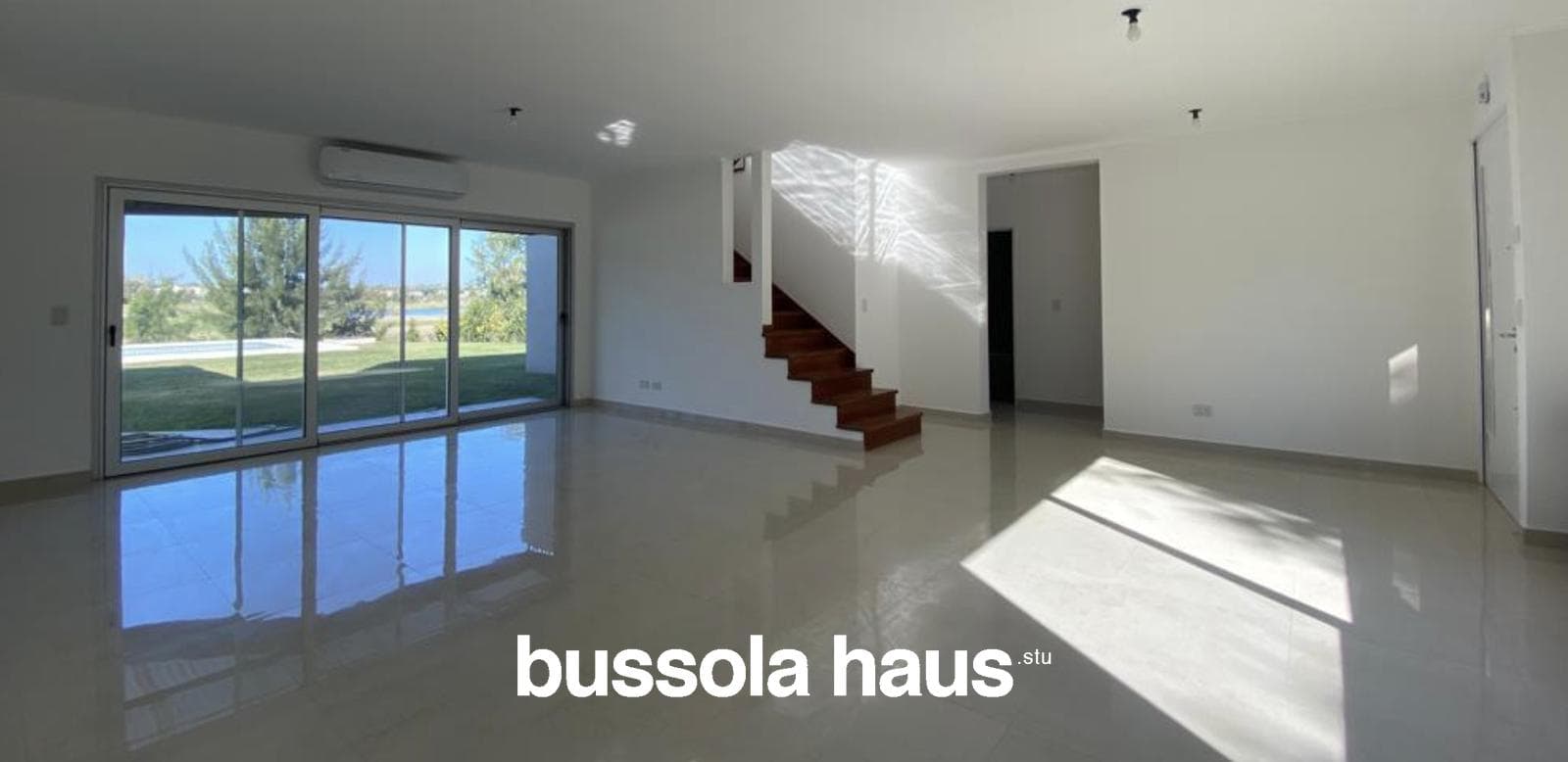 4-Bedroom House for Sale Near the Golf Course in San Isidro Labrador, Villanueva