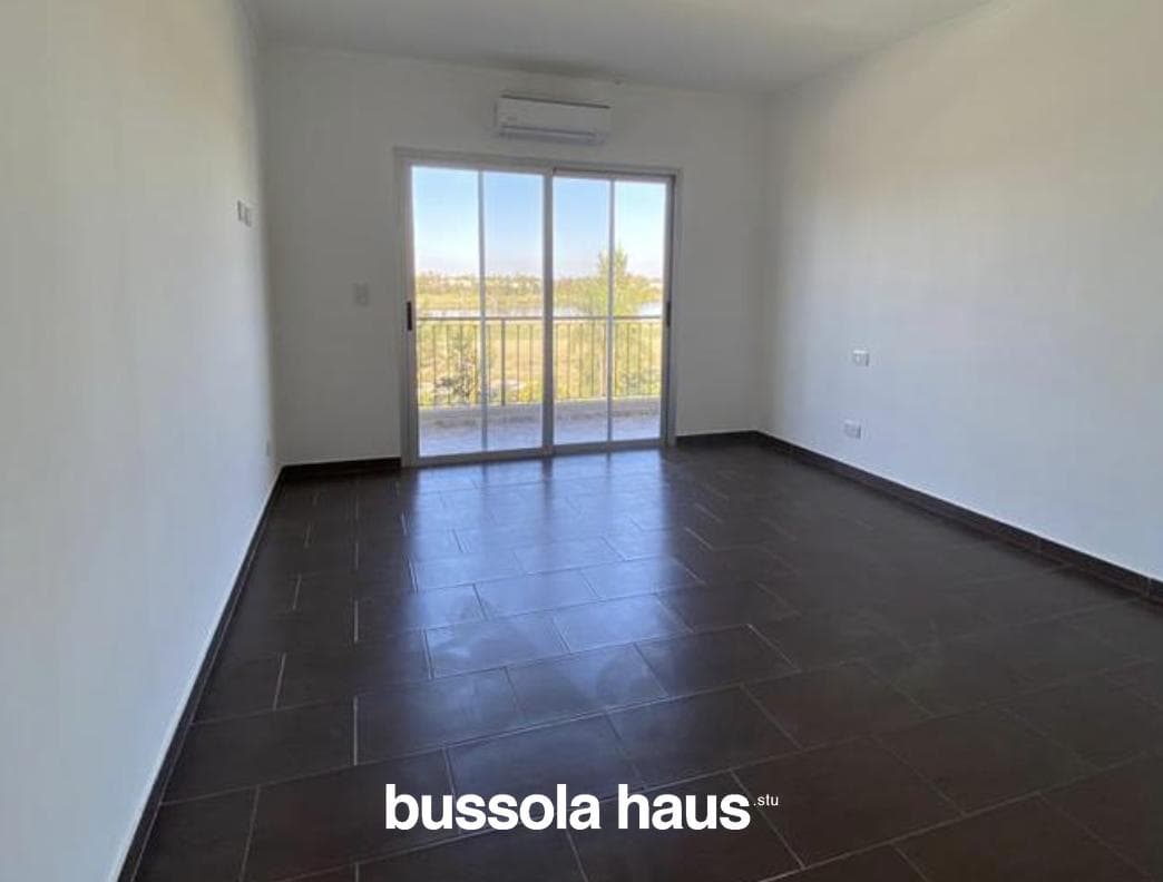 4-Bedroom House for Sale Near the Golf Course in San Isidro Labrador, Villanueva